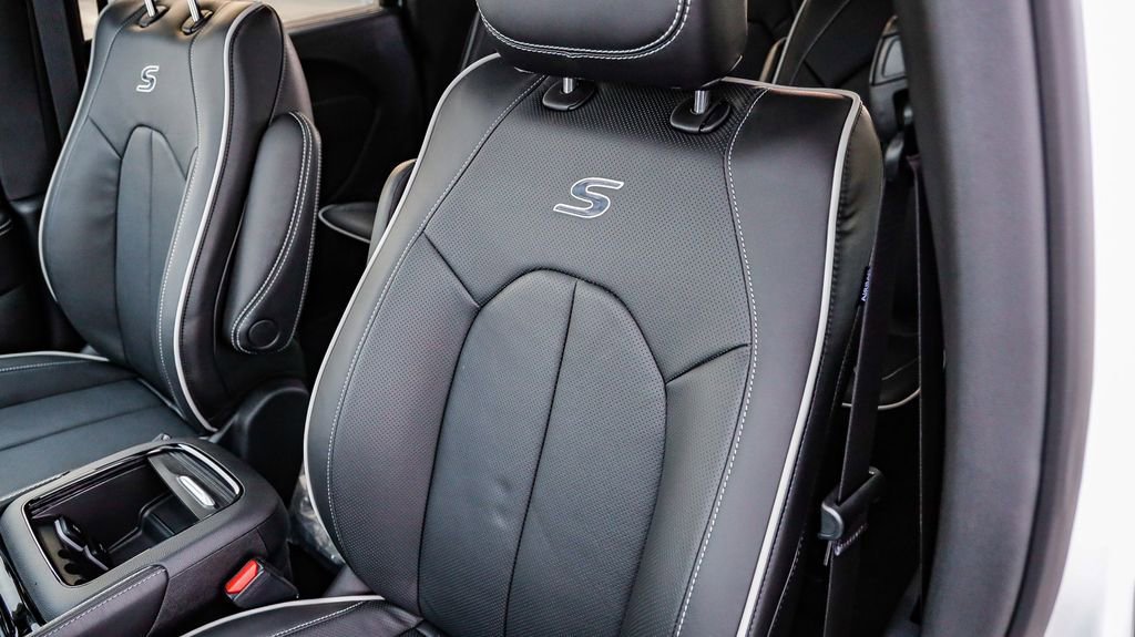 New 2026 Chrysler Pacifica Limited w/ S Appearance Package image 31