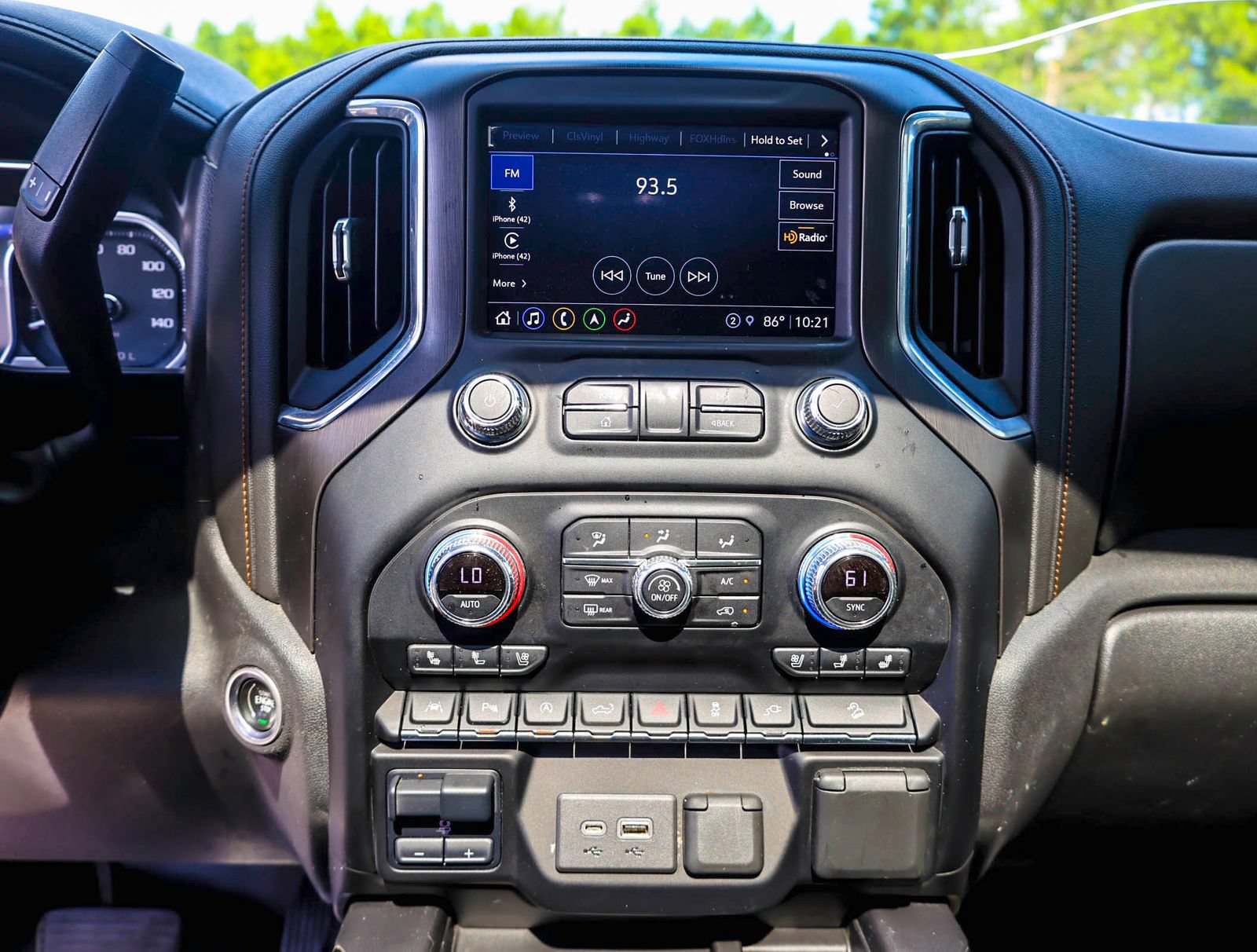 Used 2021 GMC Sierra 1500 AT4 w/ AT4 Premium Package AWD/4WD image 14