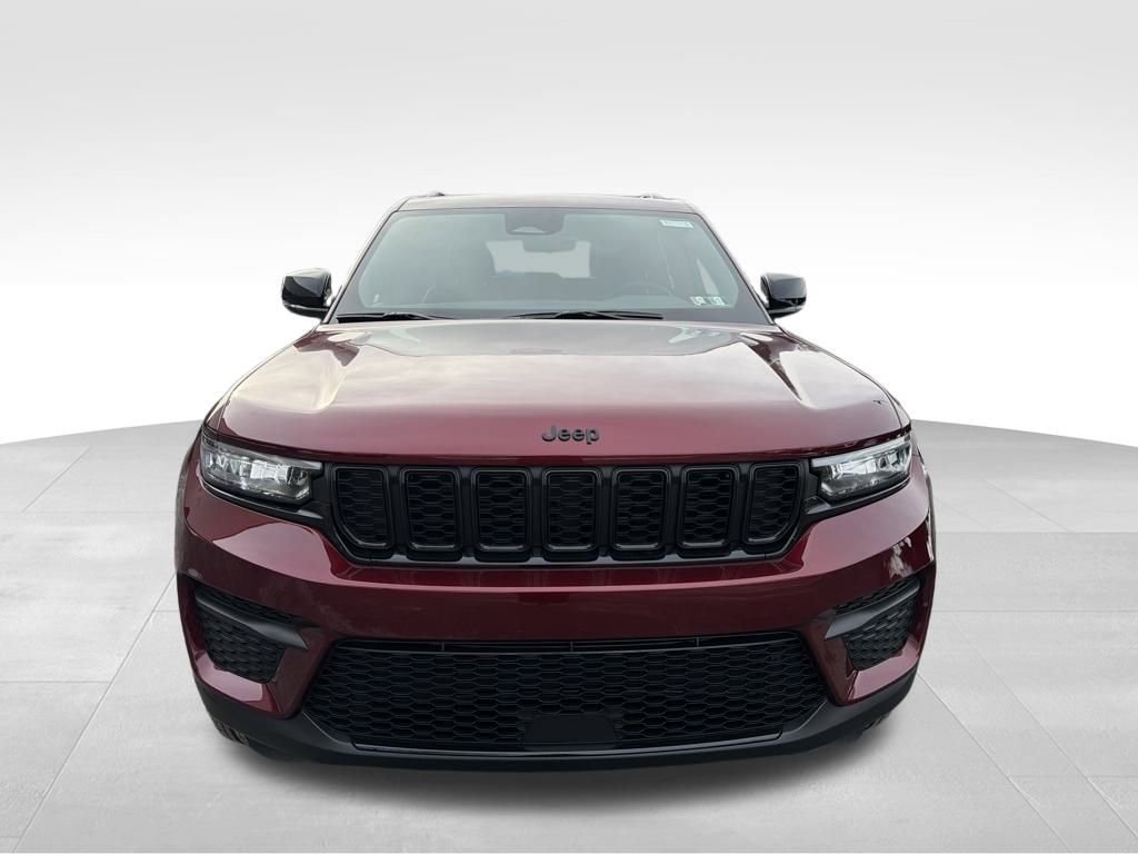 New 2025 Jeep Grand Cherokee Altitude image 2