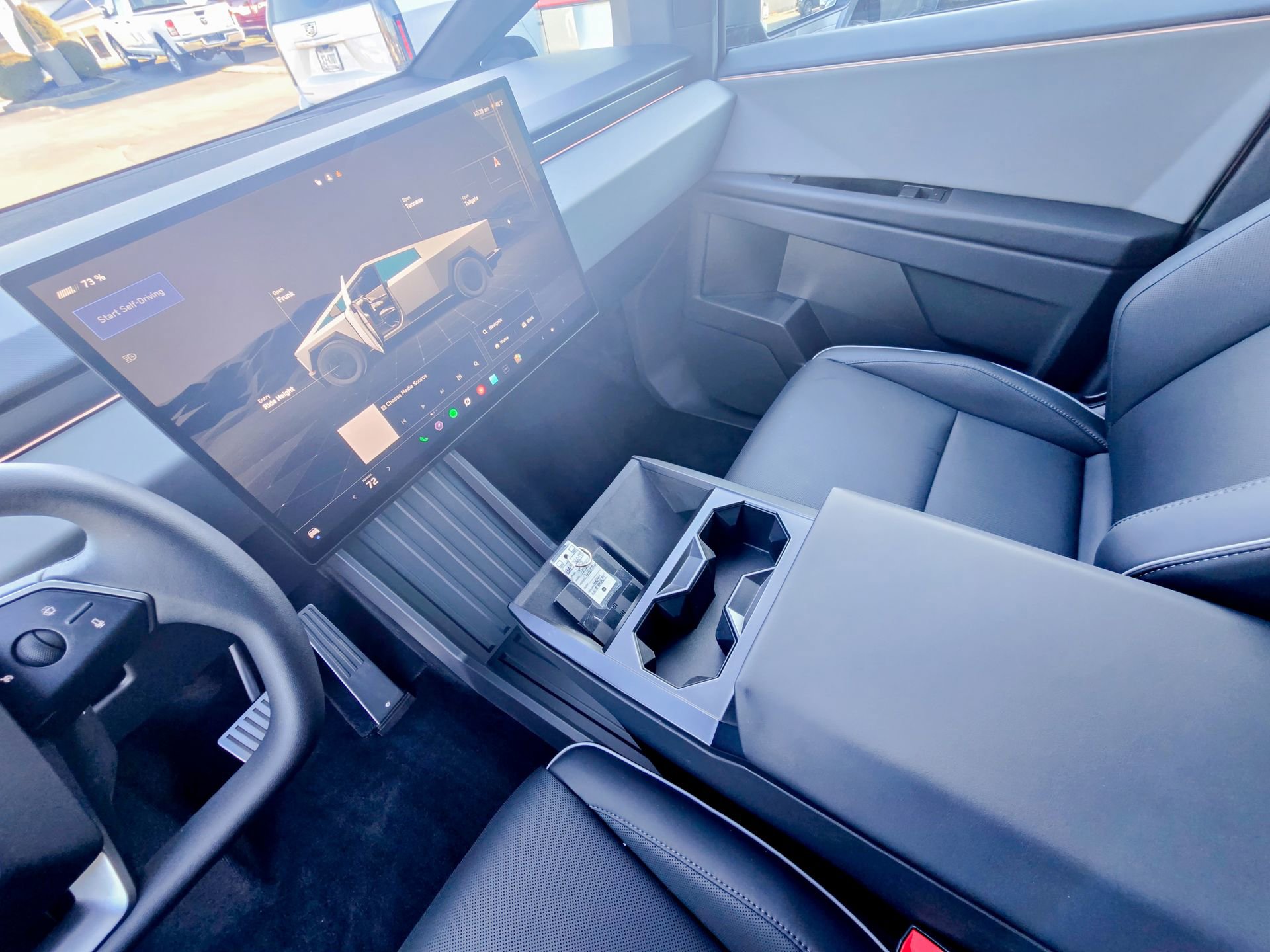 Used 2025 Tesla Cybertruck AWD Crew Cab image 19