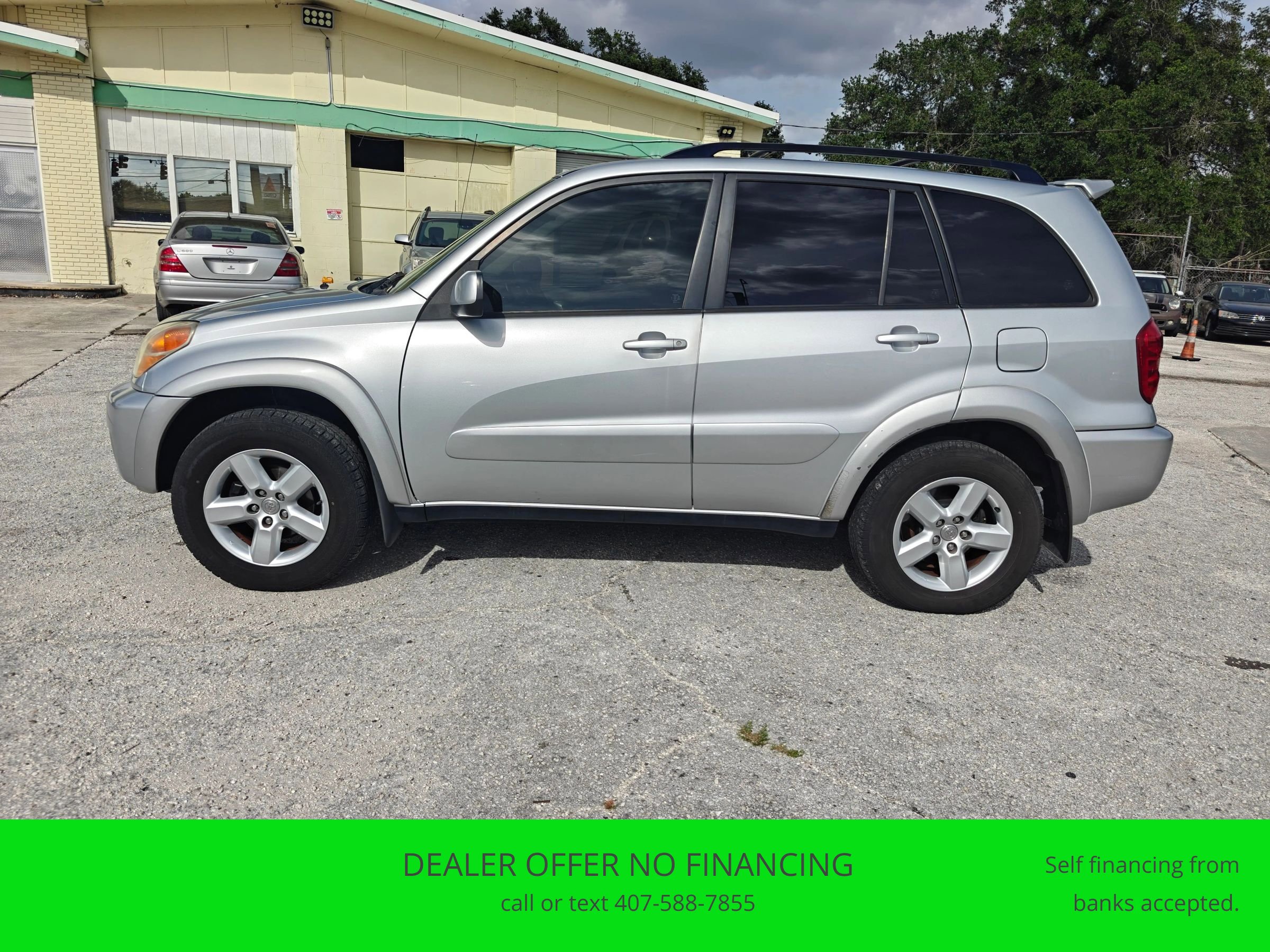 Used 2005 Toyota RAV4 4WD image 2