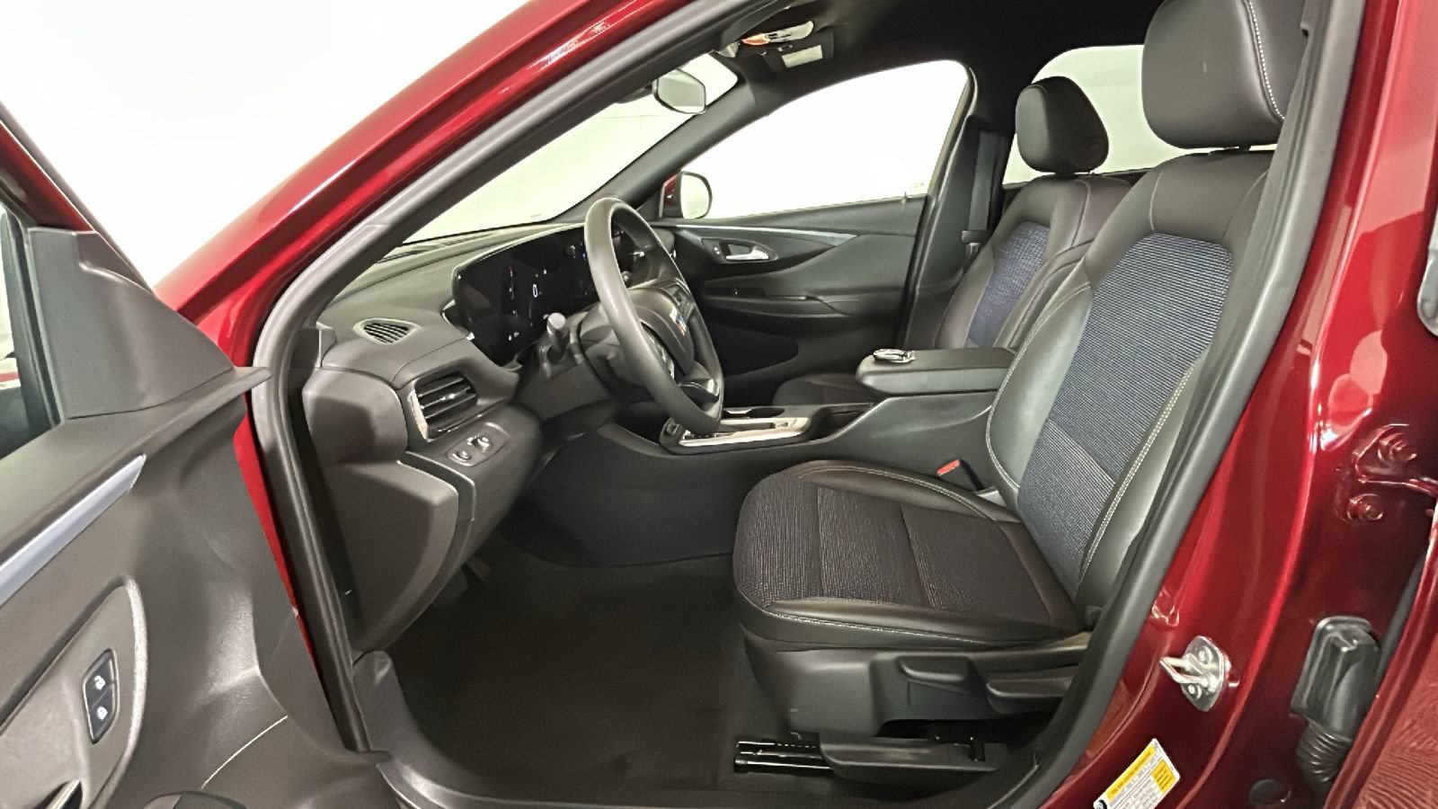 Used 2025 Buick Envista Sport Touring FWD image 13