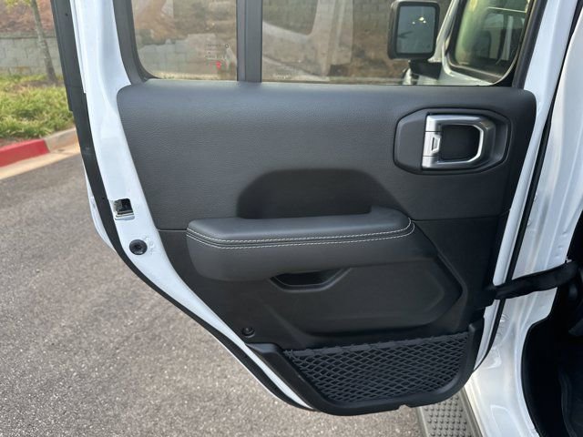 Used 2023 Jeep Wrangler Unlimited Sahara w/ Cold Weather Group image 23