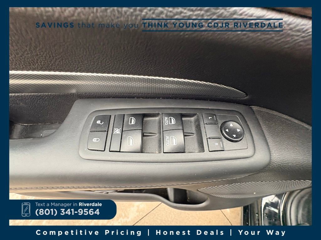 Used 2019 Dodge Durango R/T w/ Technology Group image 27