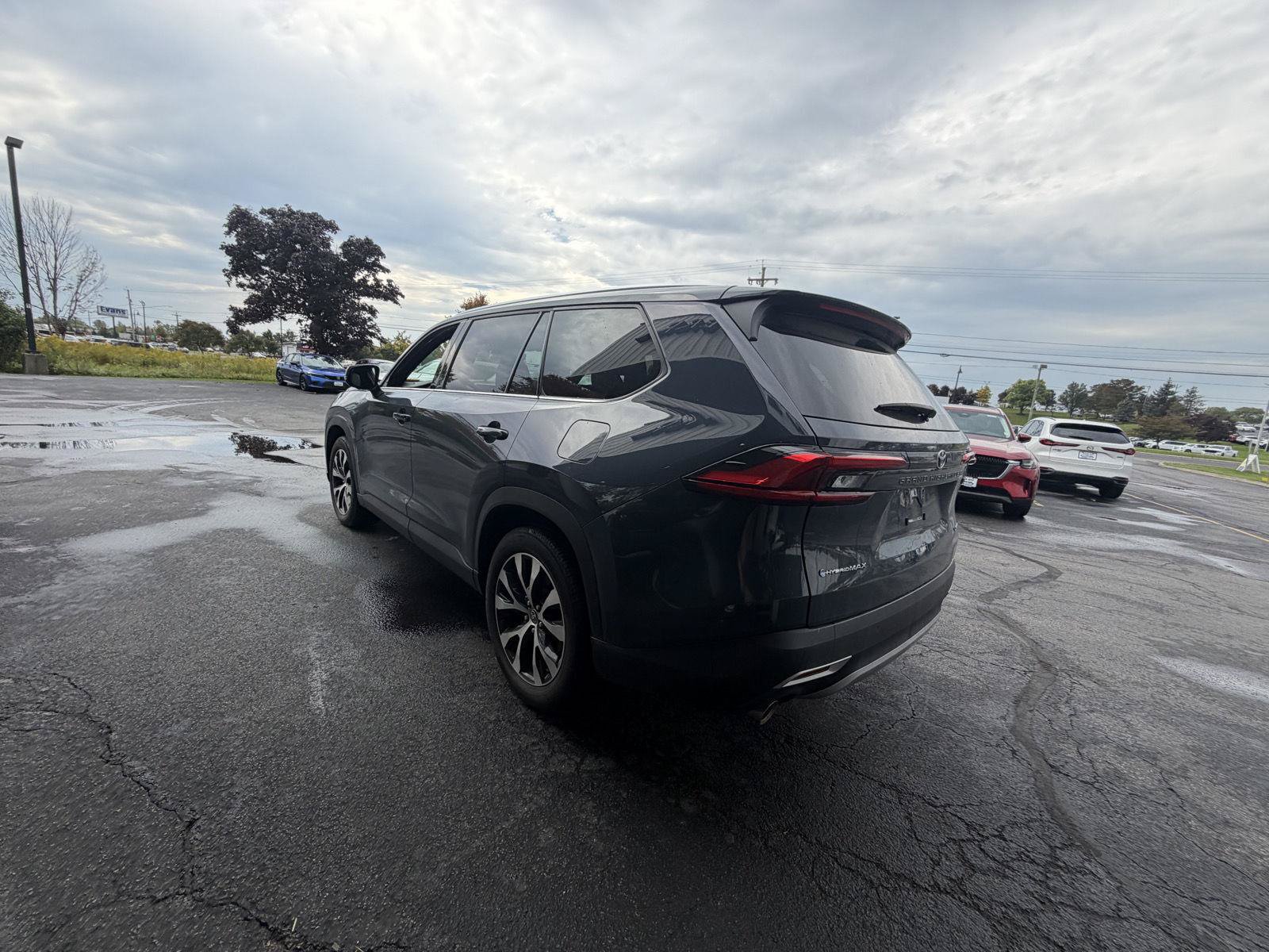 Used 2024 Toyota Grand Highlander AWD Hybrid image 6