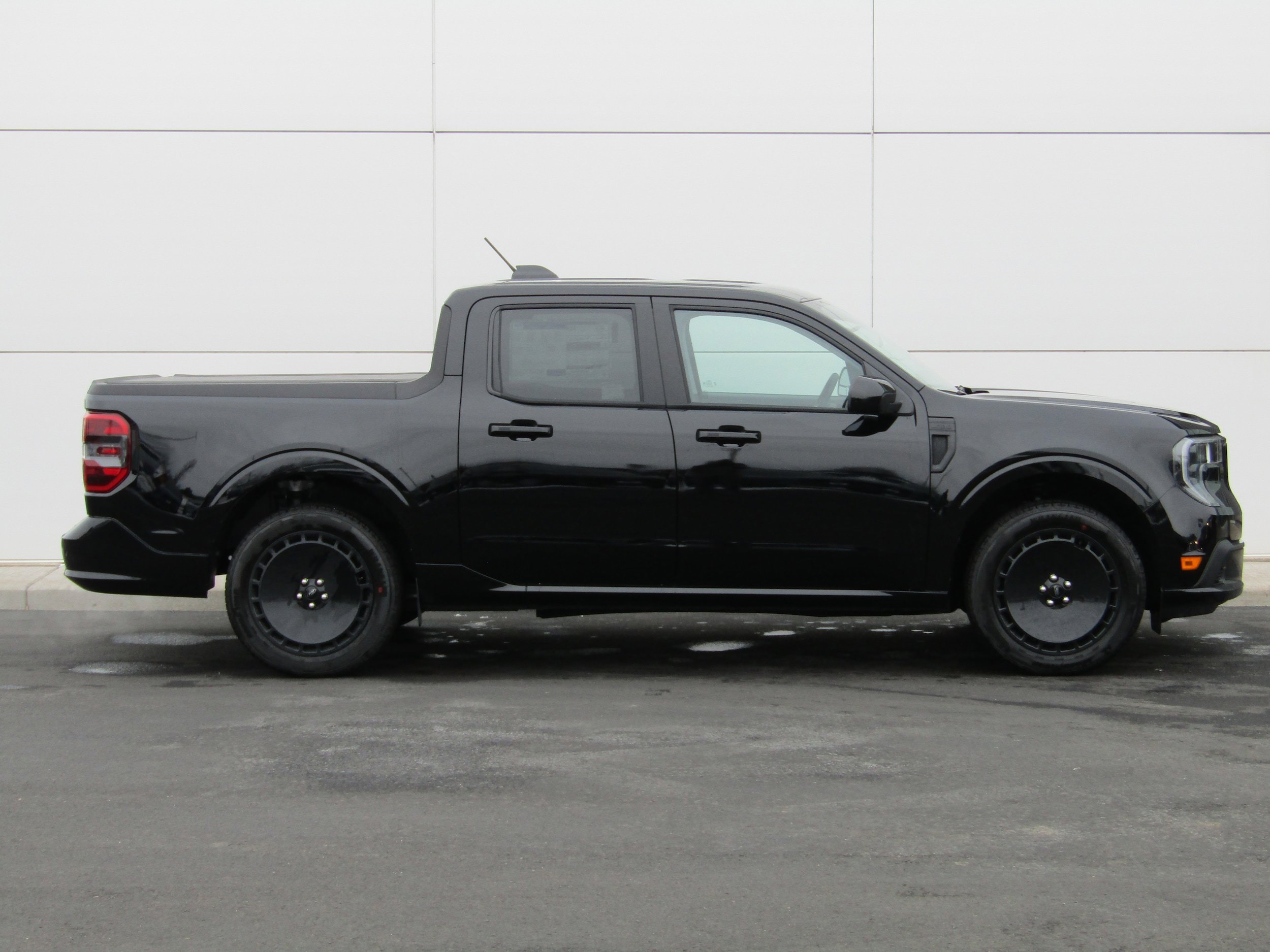New 2026 Ford Maverick Lobo image 3