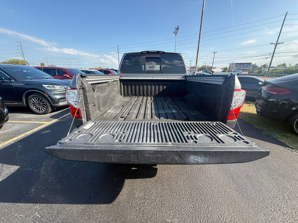 Used 2019 Nissan Titan PRO-4X w/ Pro-4x Convenience Package AWD/4WD image 5