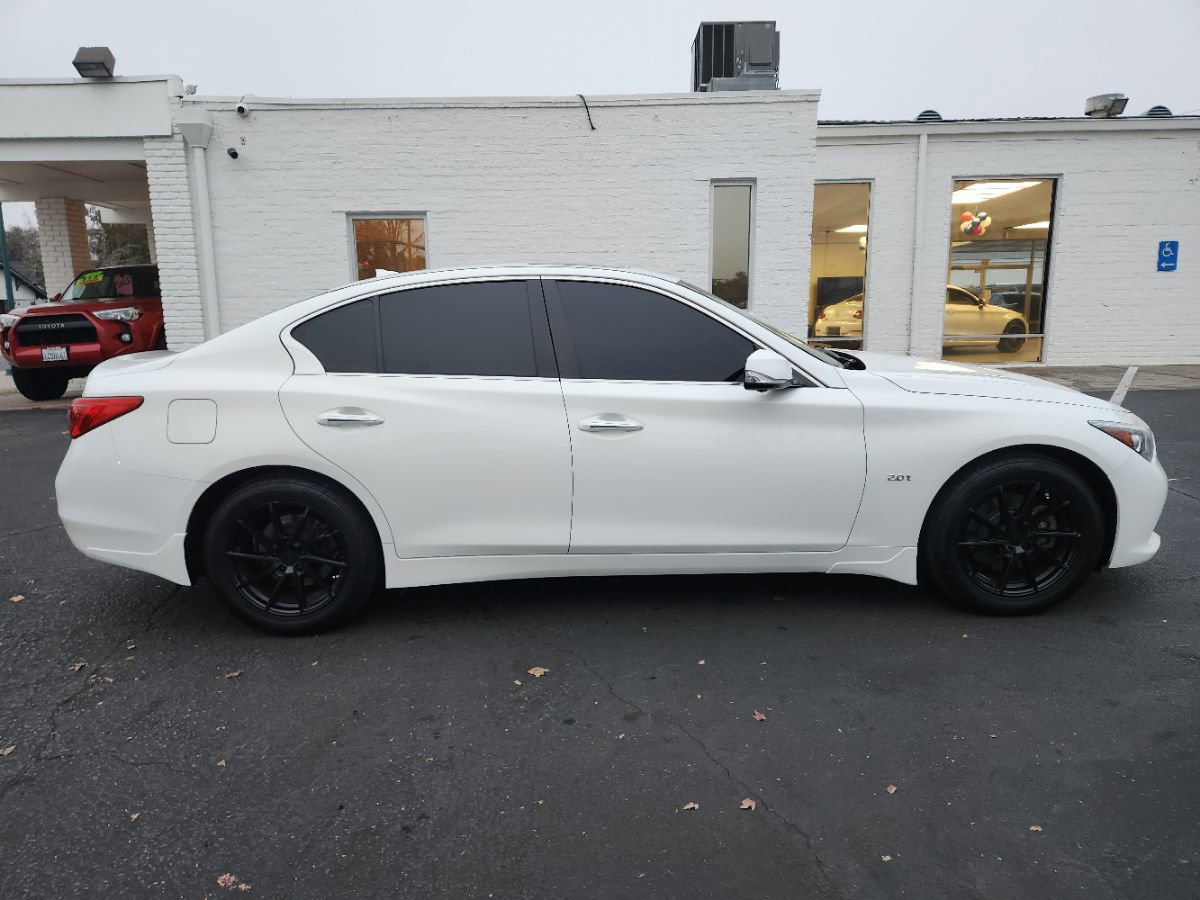 Used 2017 INFINITI Q50 Premium w/ 2.0T Premium Plus Package RWD image 6