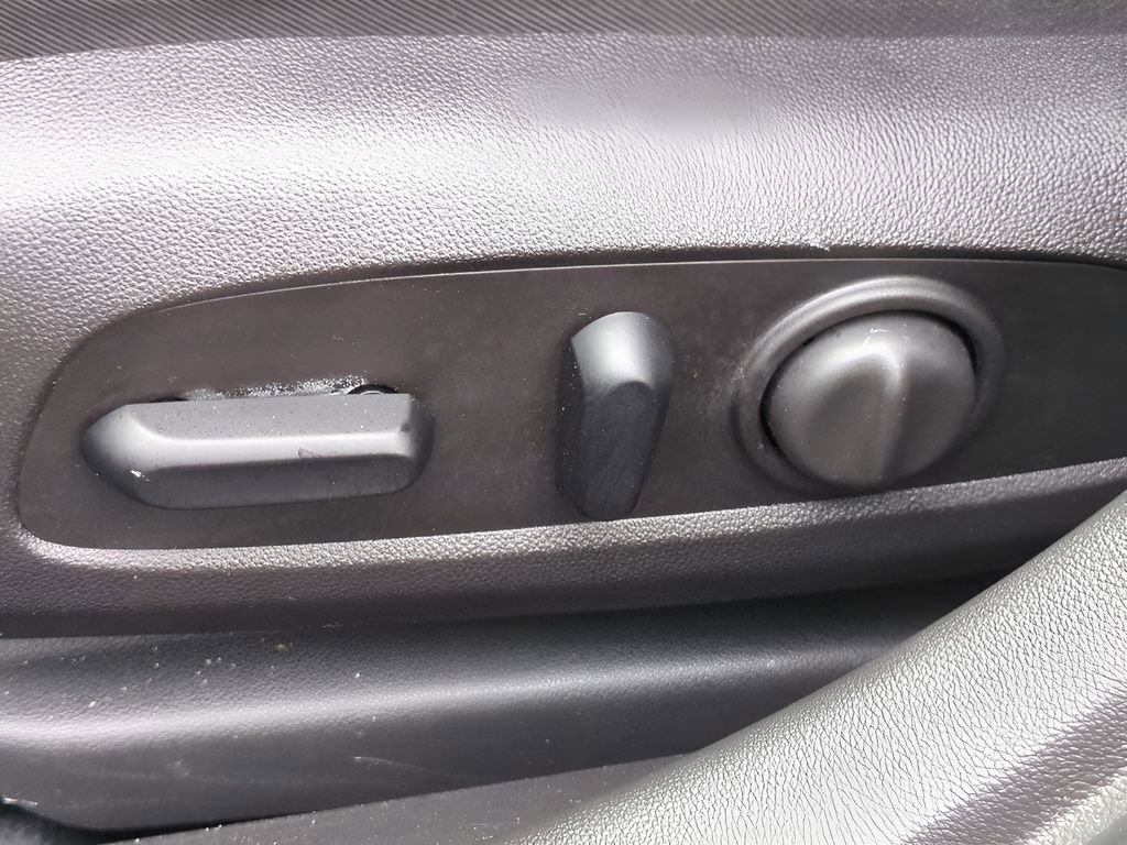 Used 2018 Buick Regal Preferred w/ Sights and Sounds Package image 18
