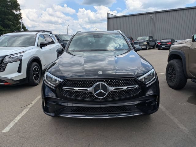 Used 2023 Mercedes-Benz GLC 300 image 3