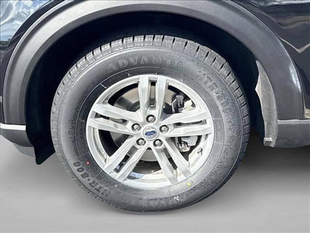 Used 2022 Ford Explorer XLT w/ Equipment Group 202A image 24