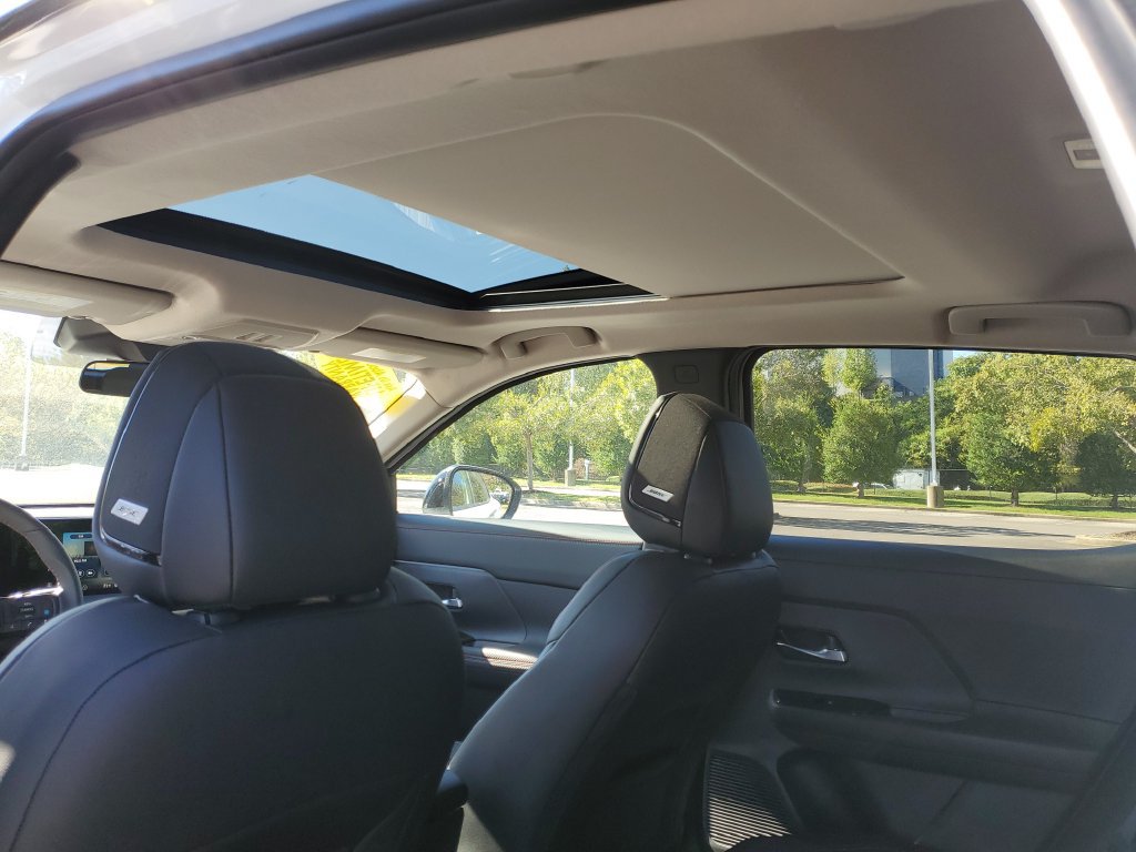 New 2027 Nissan Kicks SR w/ SR Premium Package FWD image 12