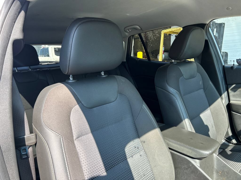 Used 2024 Chevrolet Trax LT w/ Driver Confidence Package FWD image 14