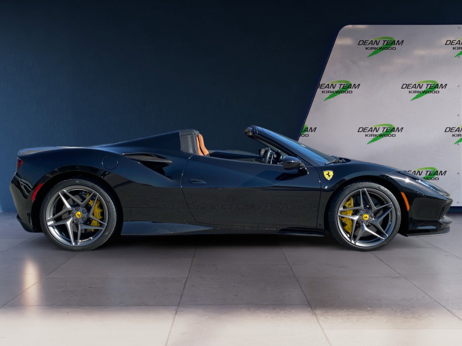 Used 2022 Ferrari F8 Tributo image 8