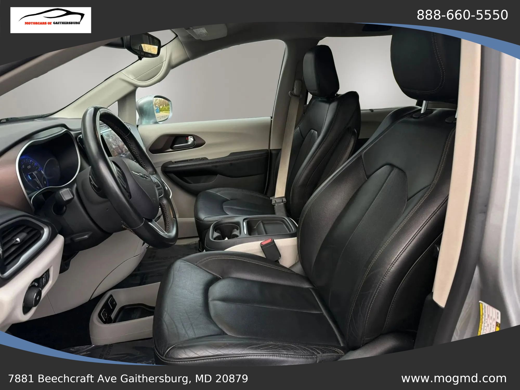 Used 2017 Chrysler Pacifica Touring-L w/ Tire & Wheel Group image 8