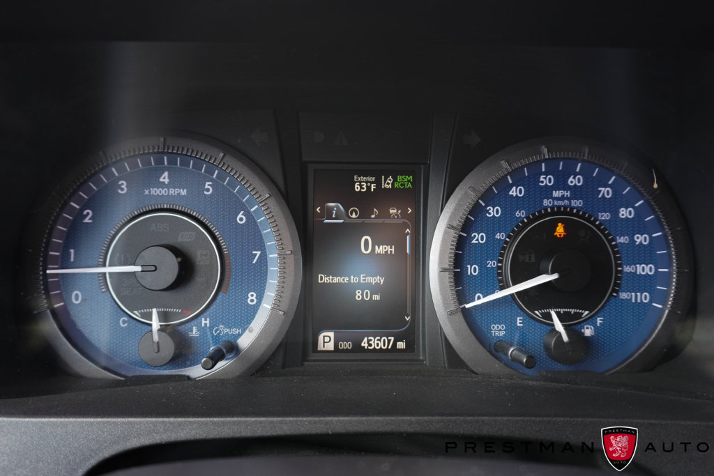 Used 2020 Toyota Sienna XLE w/ XLE Navigation Package FWD image 26