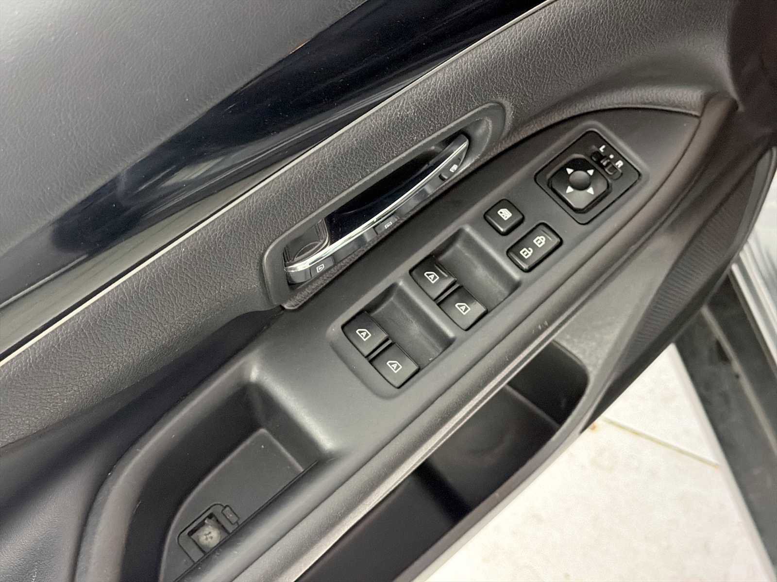 Used 2019 Mitsubishi Outlander SE image 15