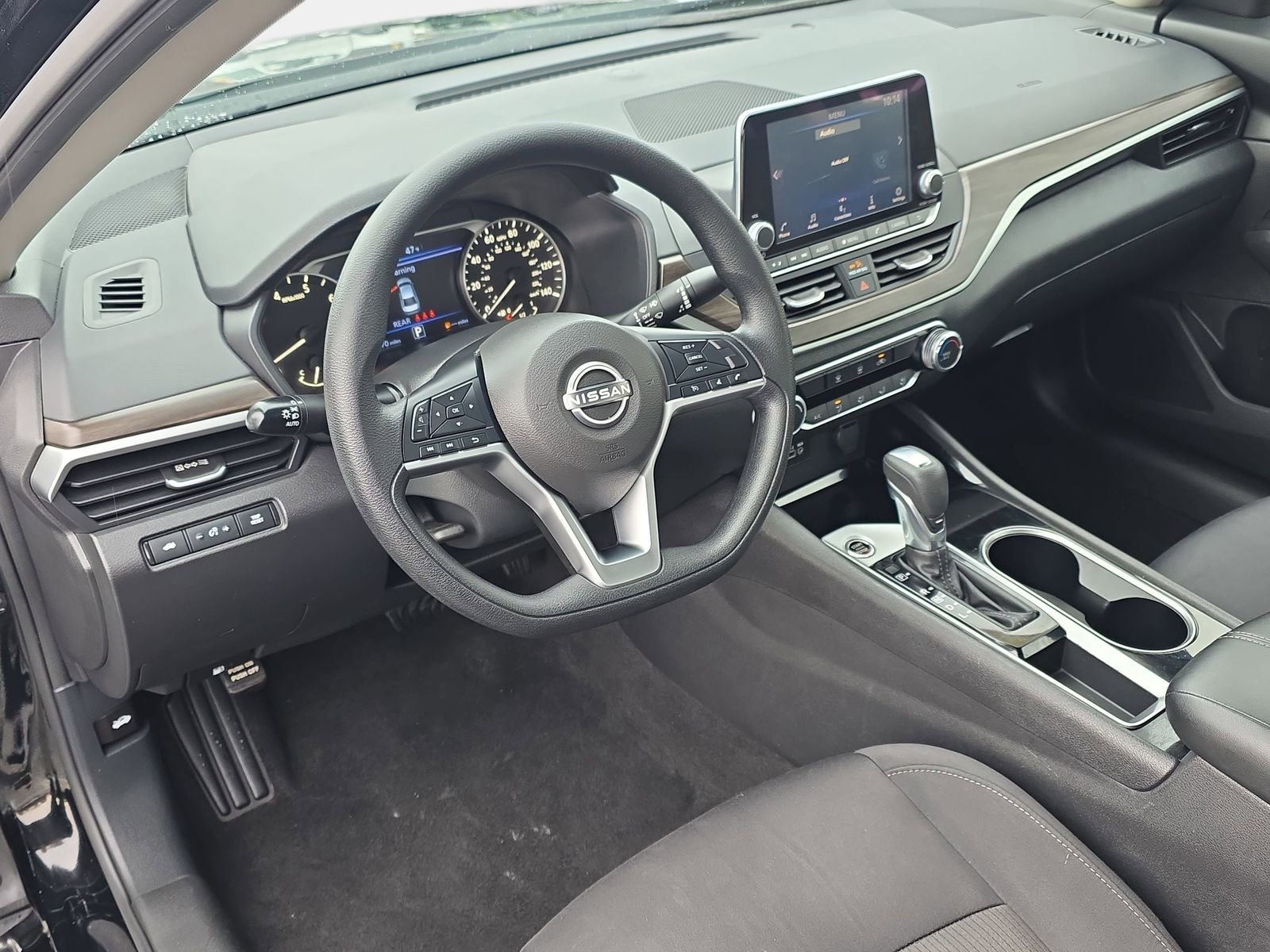 Used 2024 Nissan Altima 2.5 SV image 15