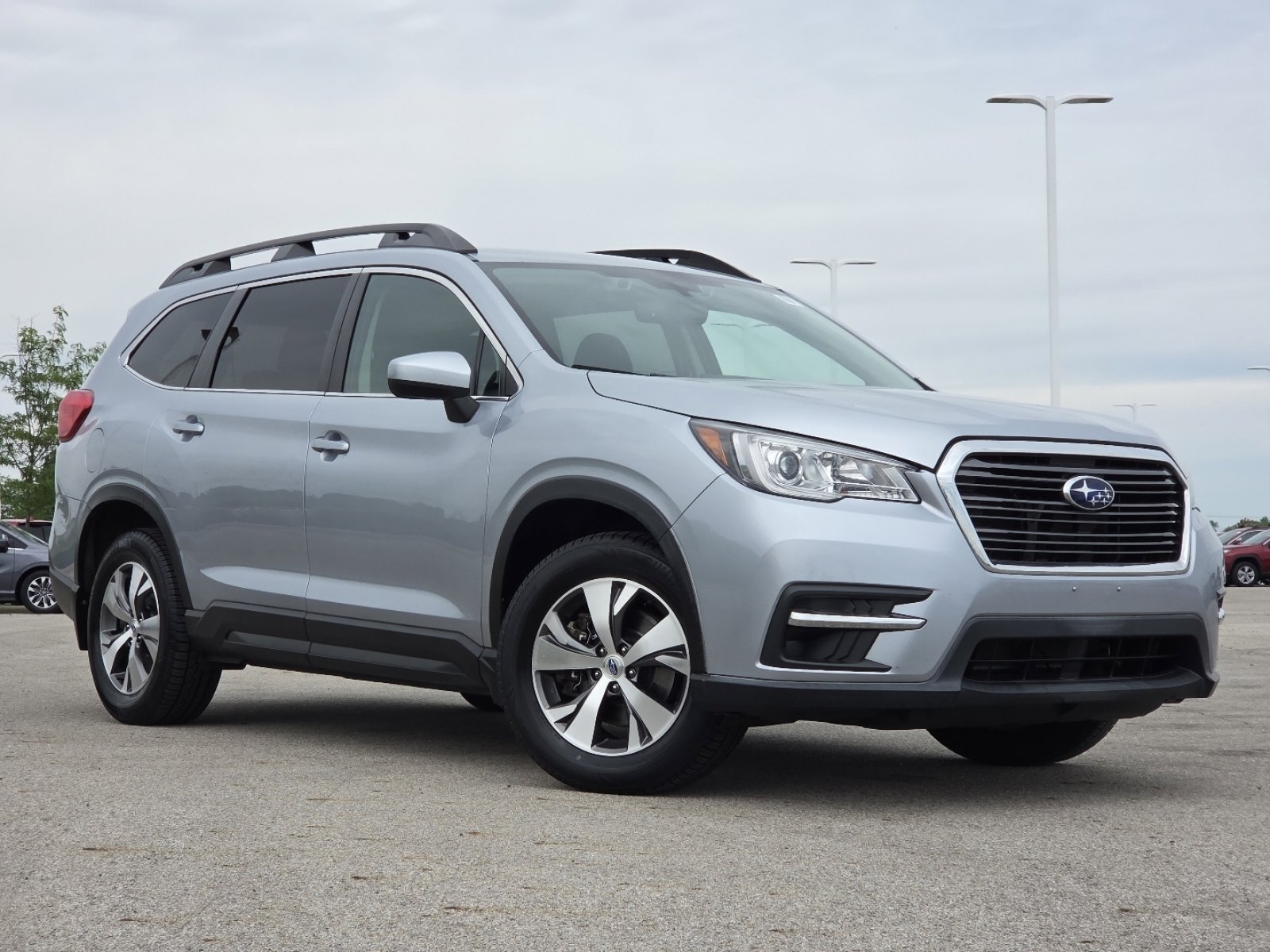 Used 2019 Subaru Ascent Premium AWD/4WD image 2