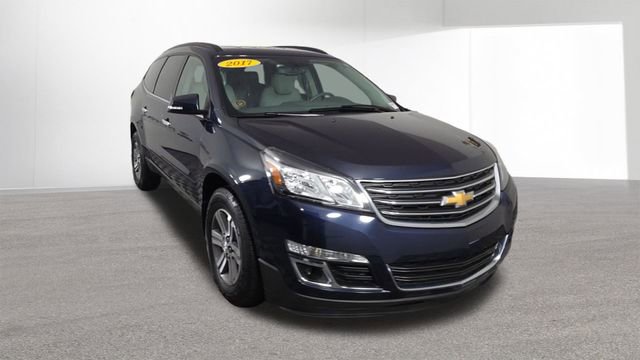 Used 2017 Chevrolet Traverse LT image 3