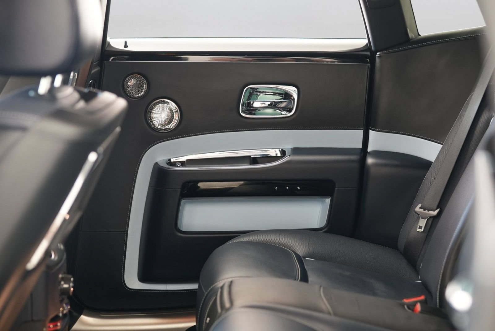 Certified 2020 Rolls-Royce Ghost RWD image 28
