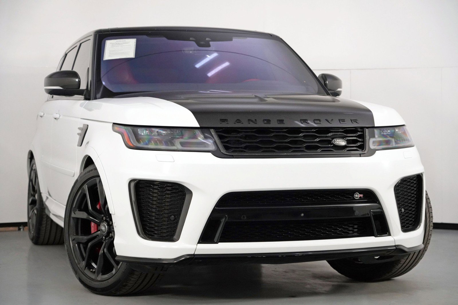 Used 2019 Land Rover Range Rover Sport SVR image 4
