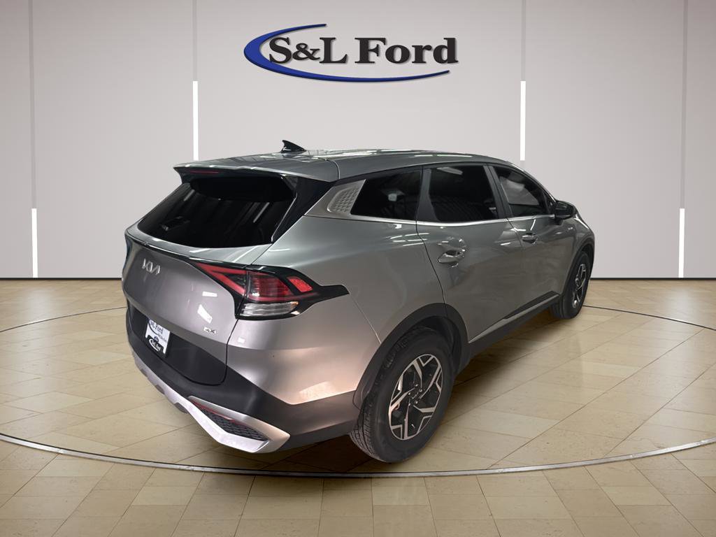 Used 2025 Kia Sportage LX image 7