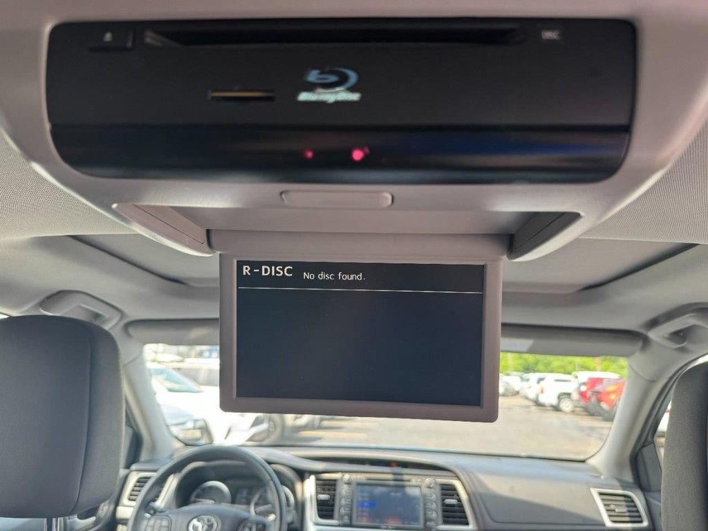 Used 2015 Toyota Highlander Limited AWD/4WD image 18