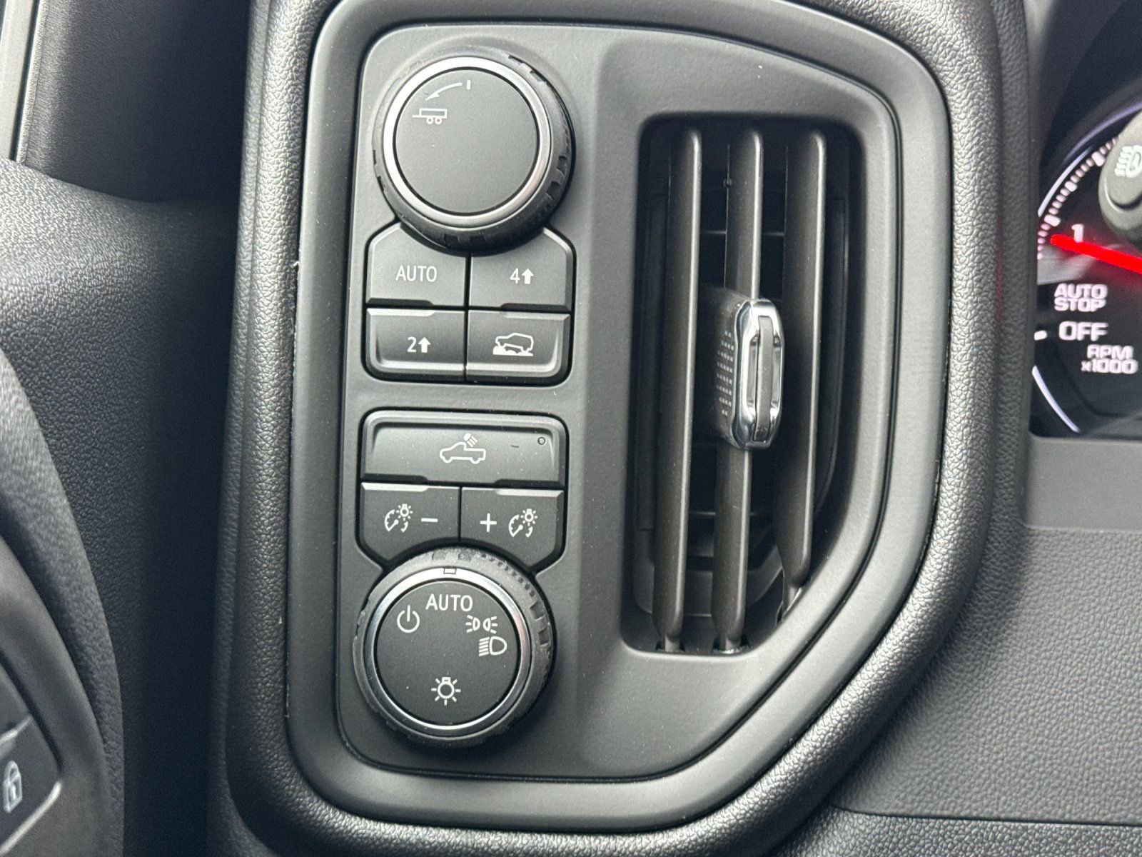 New 2026 Chevrolet Silverado 1500 W/T w/ WT Value Package image 28