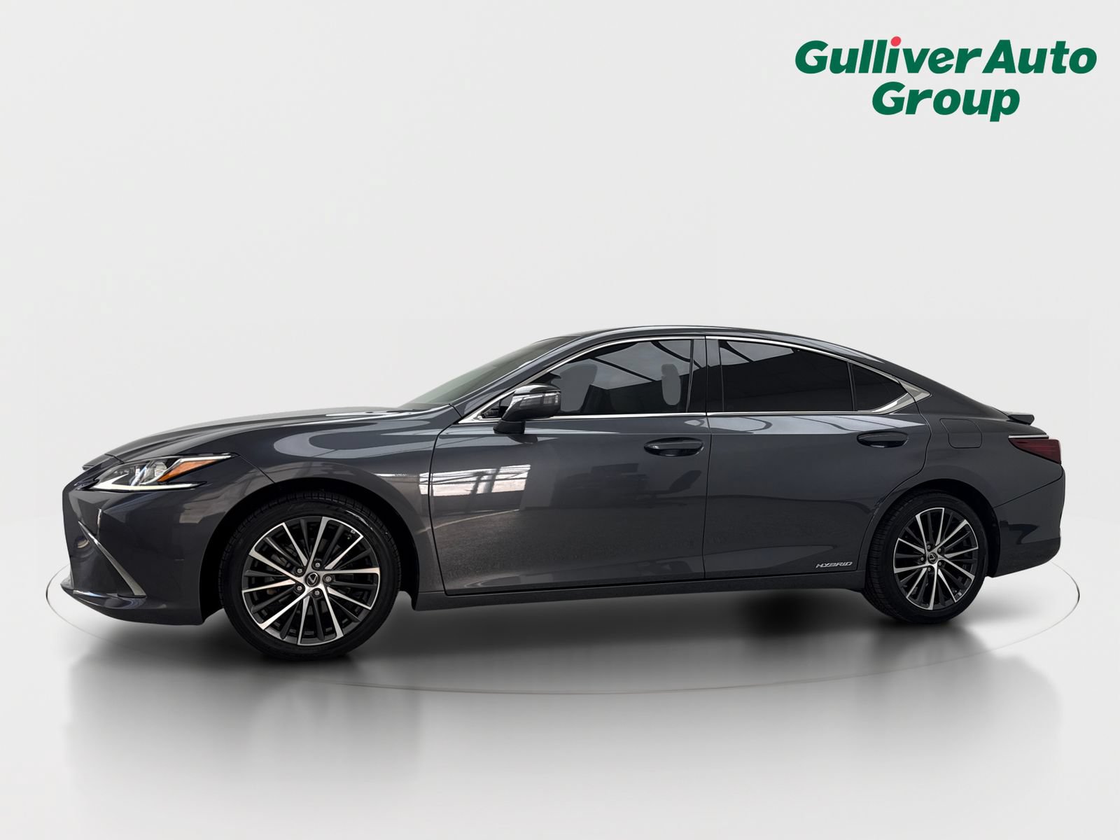 Used 2022 Lexus ES 300h w/ Premium Package FWD image 2
