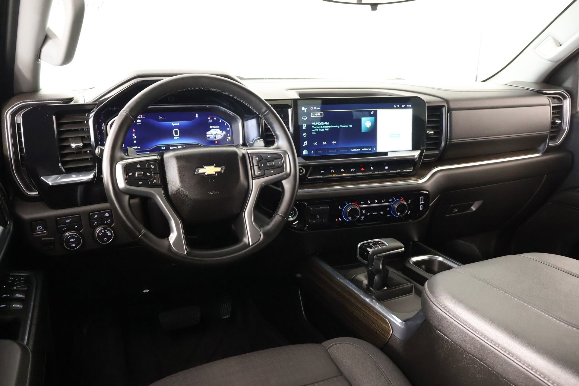 Used 2024 Chevrolet Silverado 1500 LT w/ Convenience Package II image 2