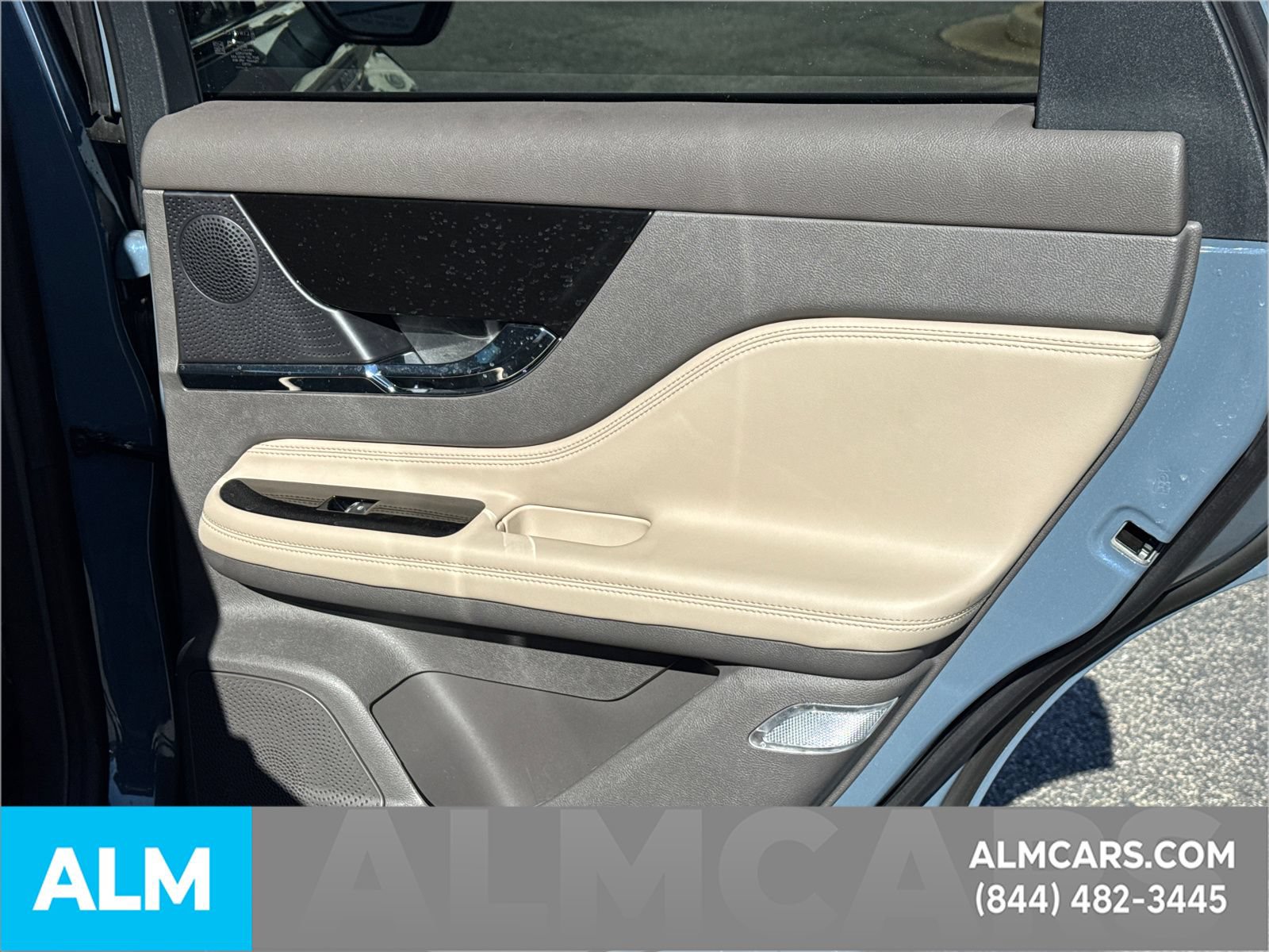 Used 2024 Lincoln Corsair AWD image 20