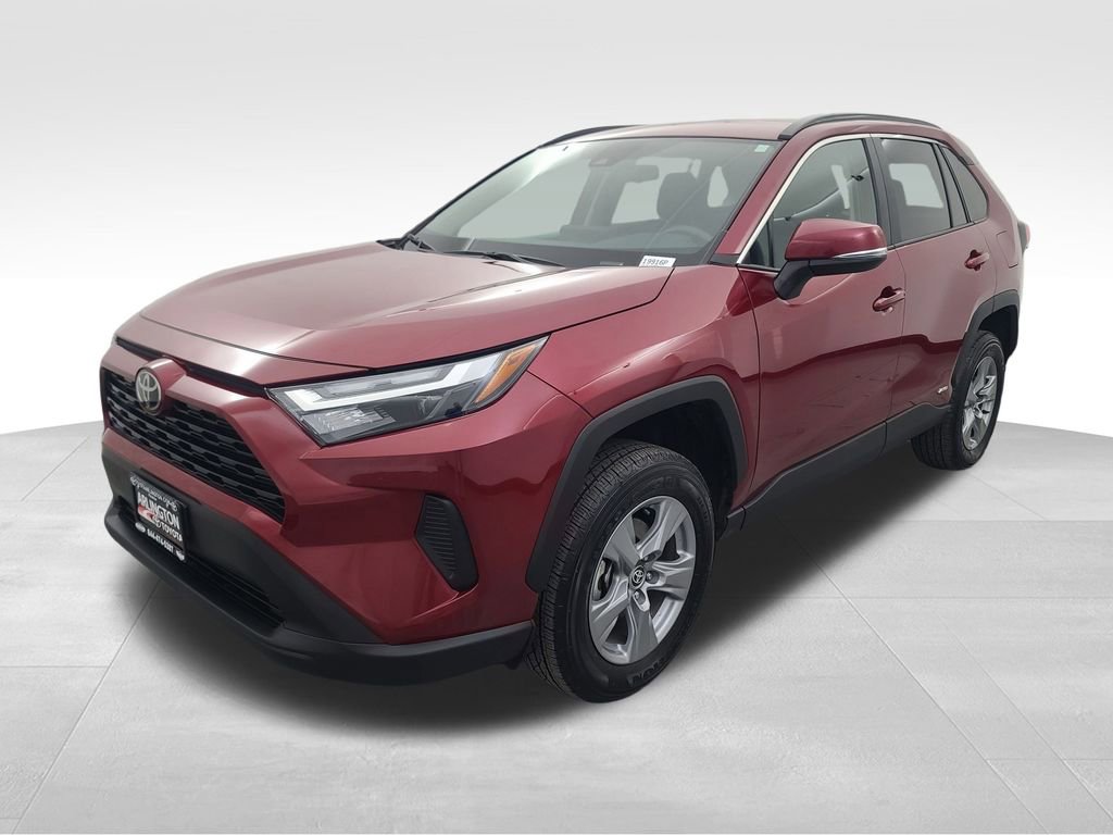 Used 2025 Toyota RAV4 XLE image 9