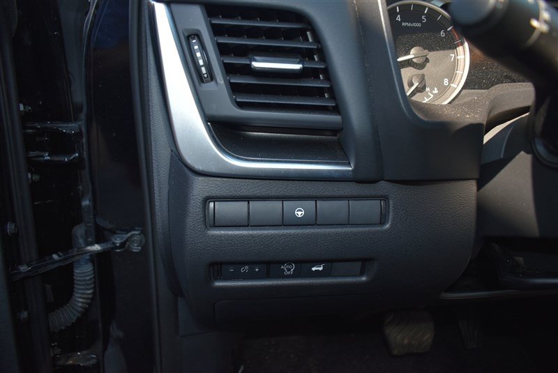Used 2023 Nissan Rogue SV w/ SV Premium B Package AWD/4WD image 14