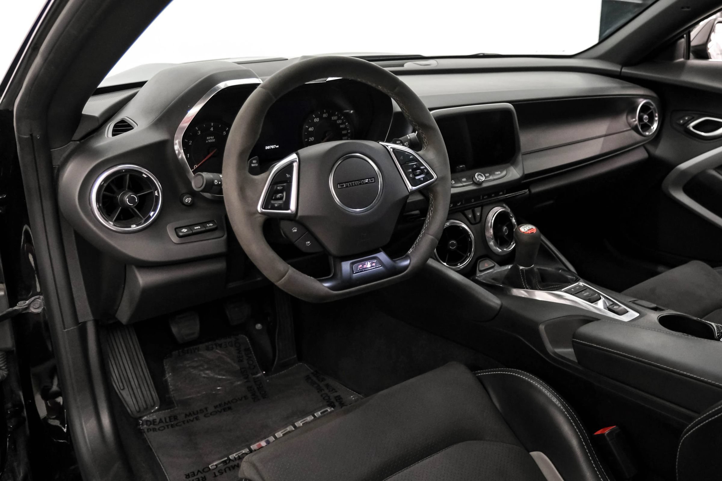 Used 2019 Chevrolet Camaro SS RWD image 2