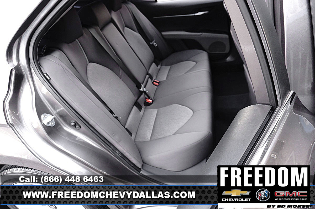 Used 2022 Toyota Camry LE image 12