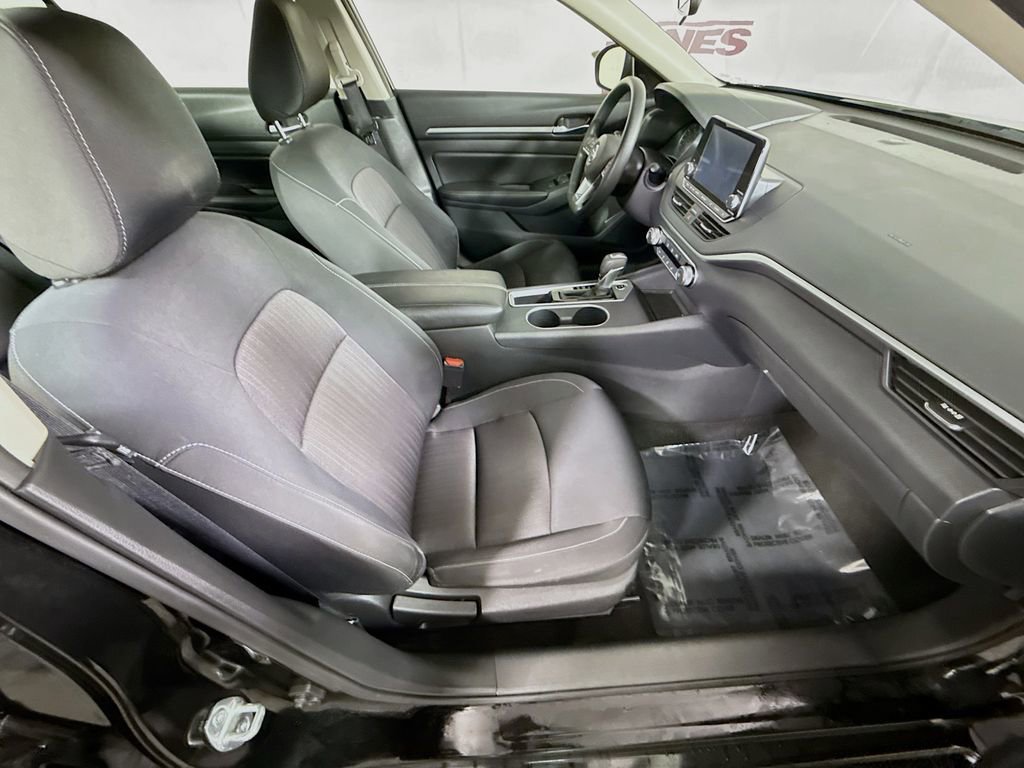Used 2022 Nissan Altima 2.5 SV image 28