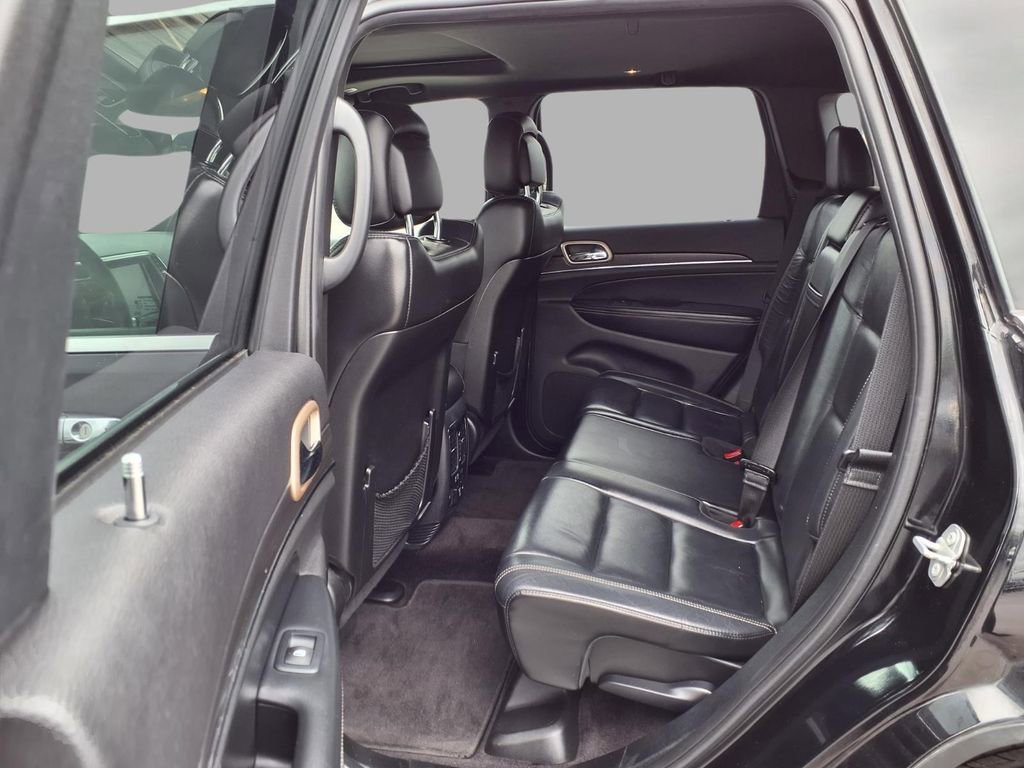 Used 2017 Jeep Grand Cherokee Limited image 25