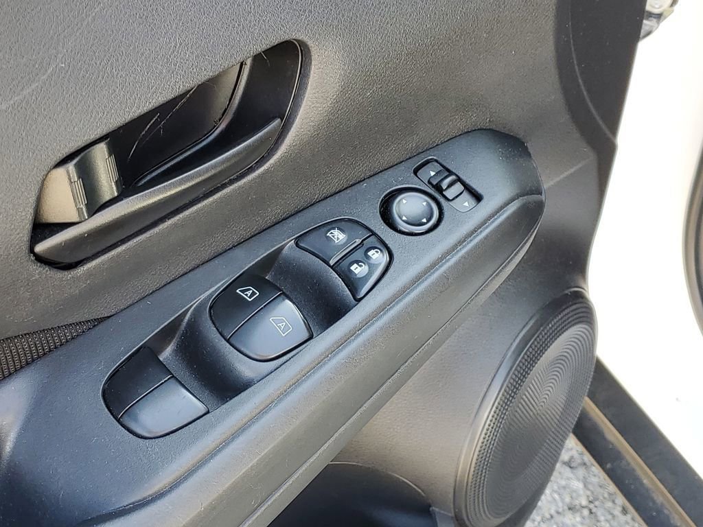 Used 2023 Nissan Kicks S FWD image 19