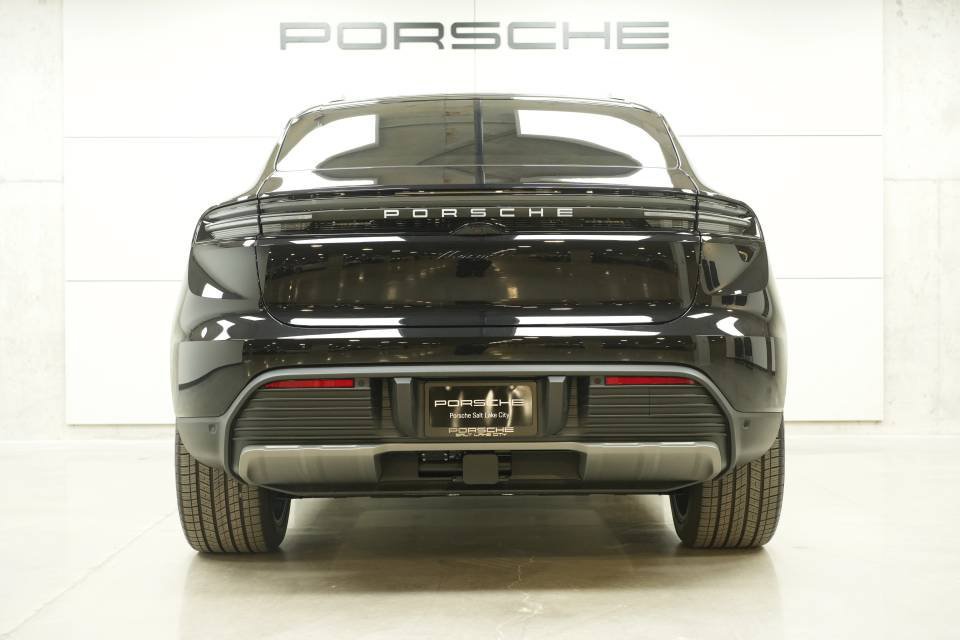 New 2026 Porsche Macan 4 Electric AWD/4WD image 12
