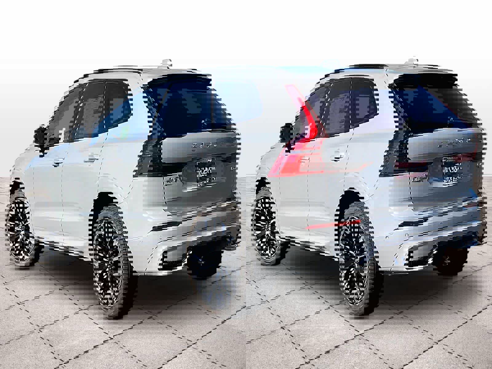 New 2026 Volvo XC60 B5 Ultra w/ Protection Package Premier image 3