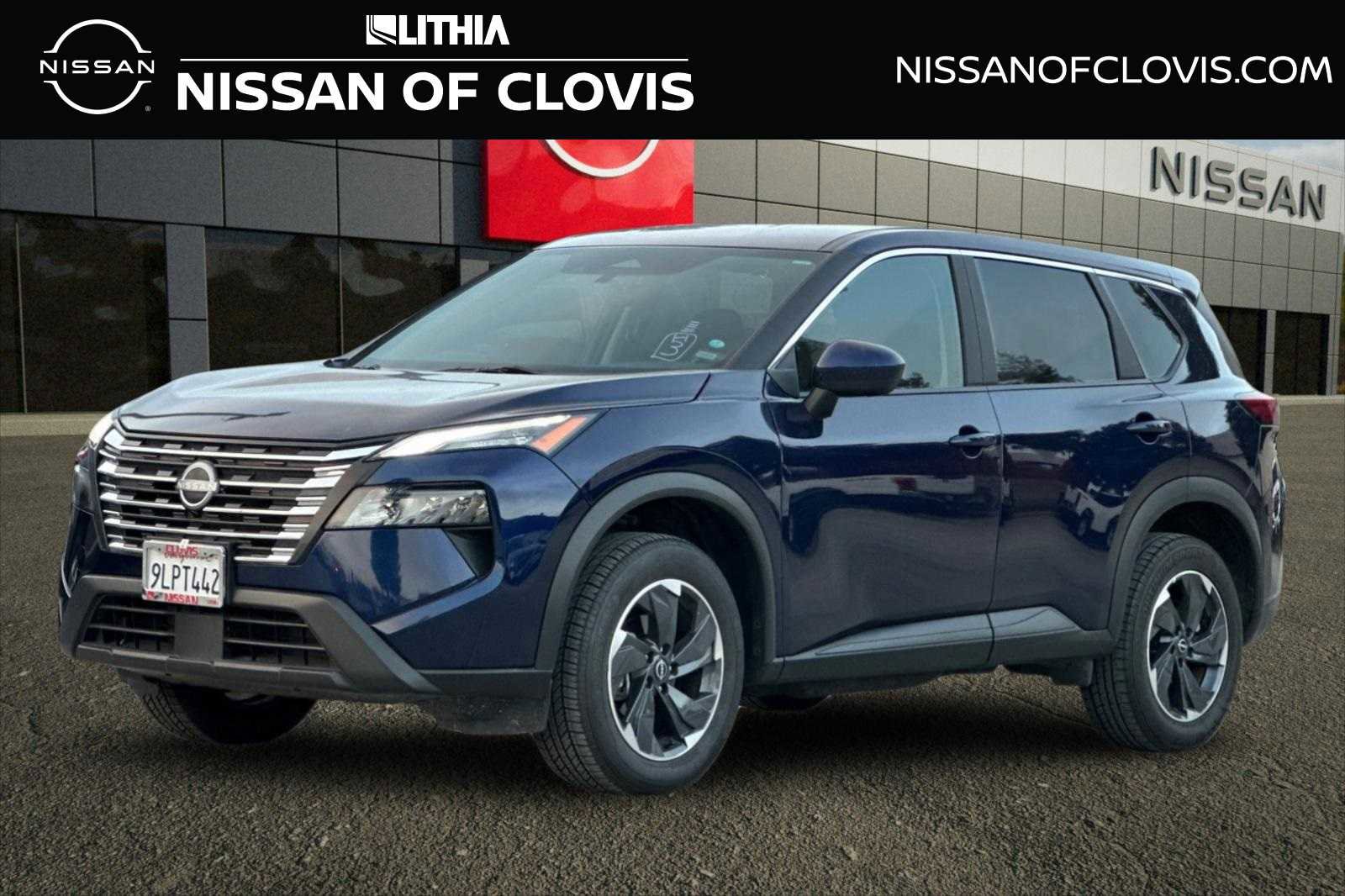 Used 2024 Nissan Rogue SV video 1