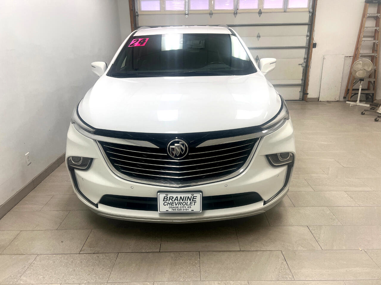 Used 2024 Buick Enclave Premium image 12