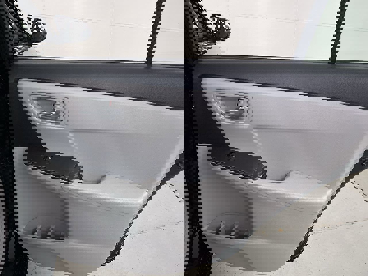 Used 2017 Toyota Camry LE image 22