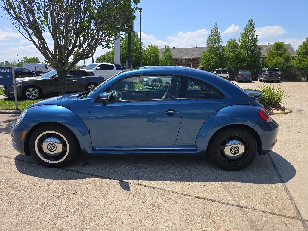 Used 2018 Volkswagen Beetle 2.0T FWD image 11