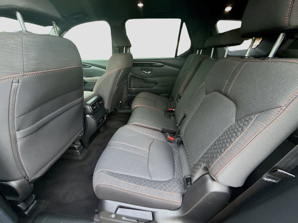 Used 2025 Honda Pilot Sport image 23