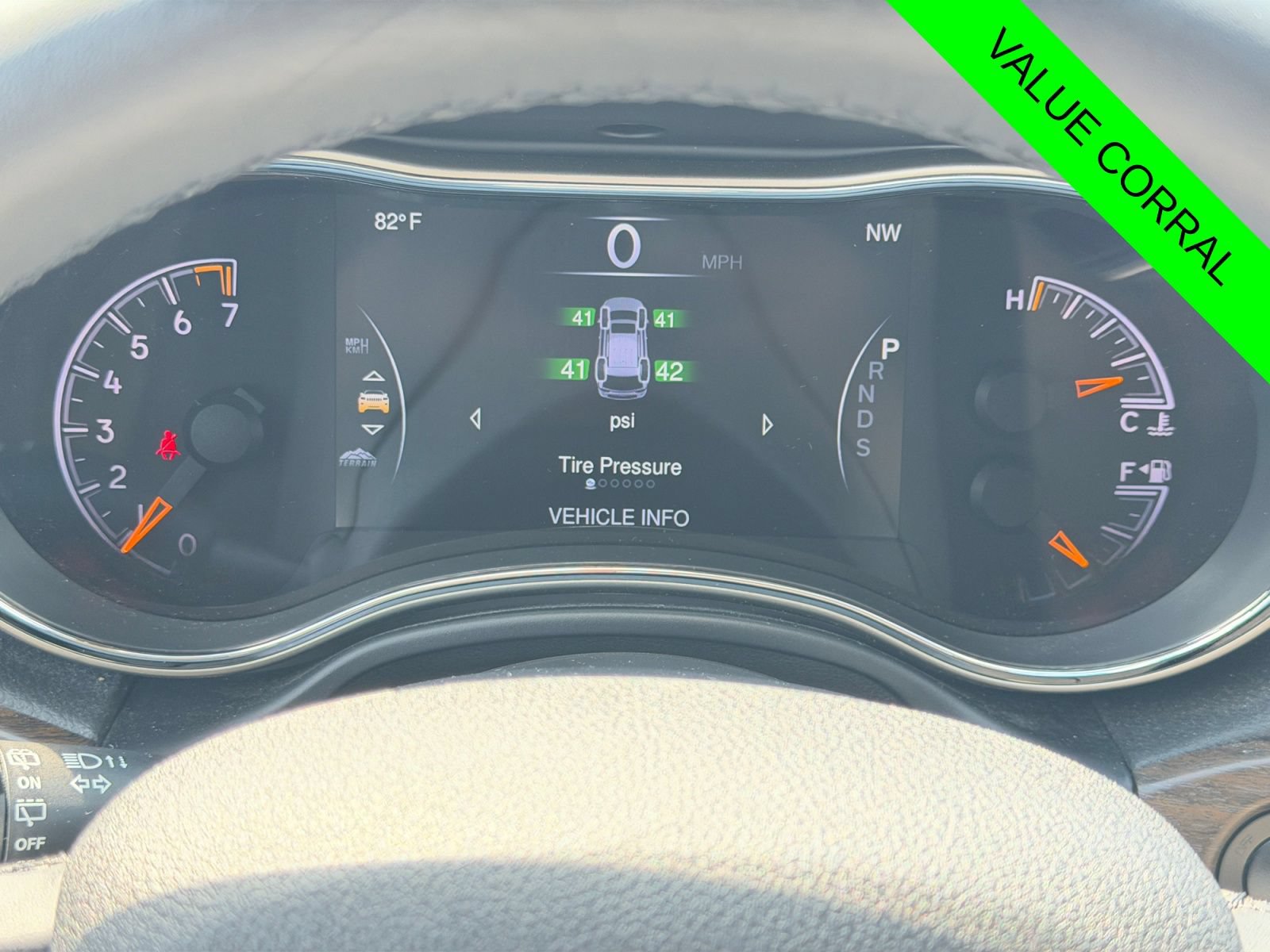 Used 2015 Jeep Grand Cherokee Limited w/ Trailer Tow Group IV AWD/4WD image 32