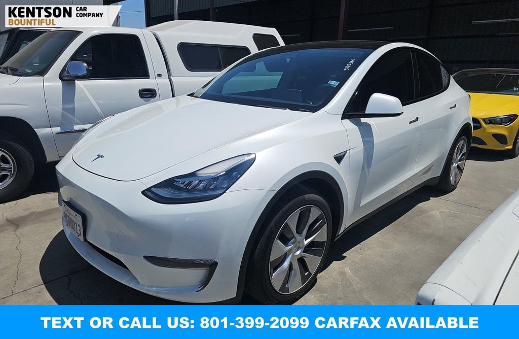 Used 2023 Tesla Model Y Long Range AWD/4WD image 1