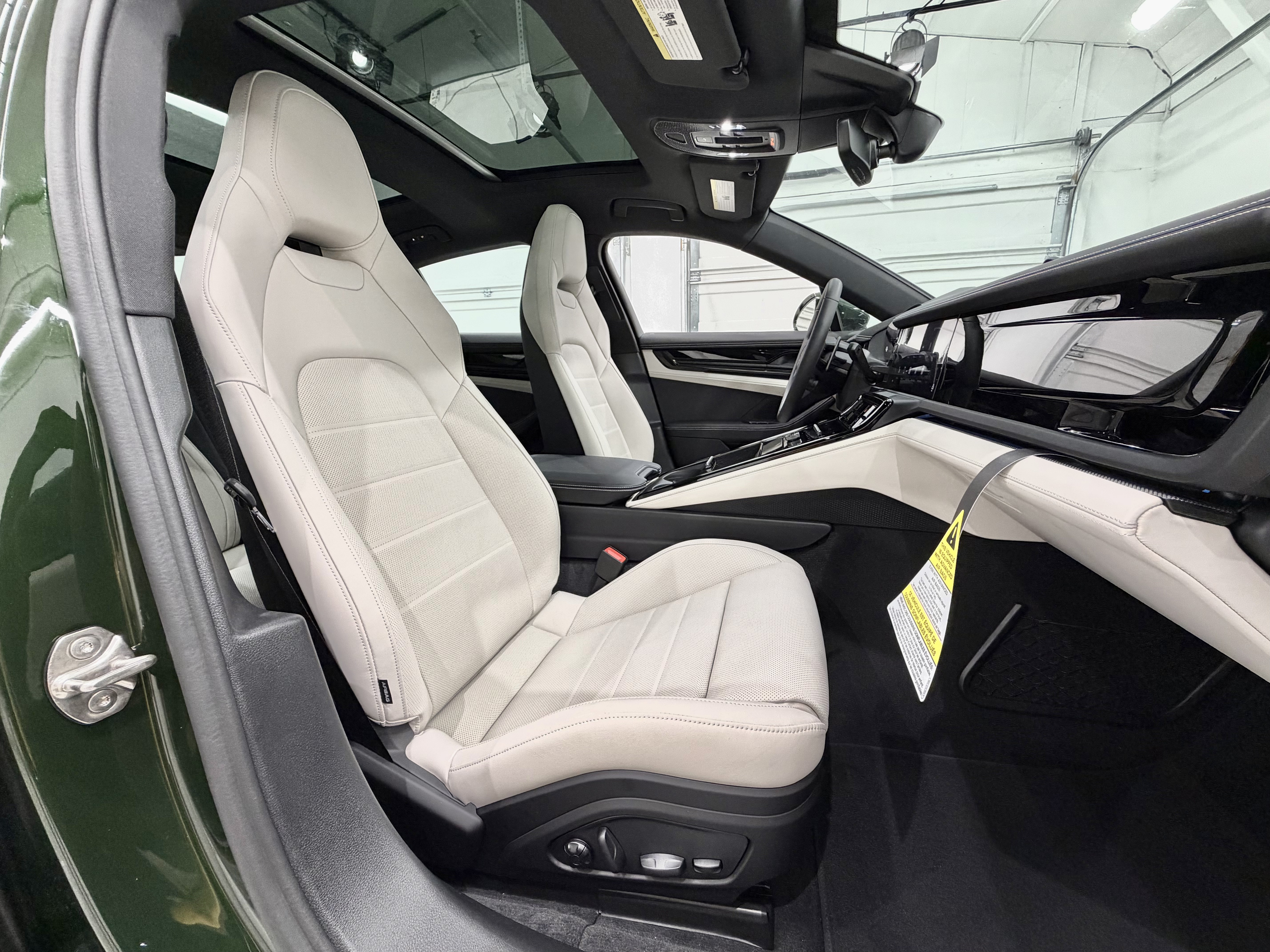 New 2026 Porsche Panamera 4 AWD/4WD image 24