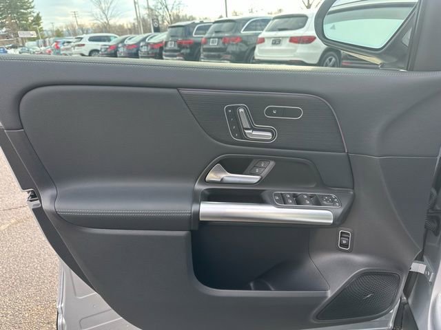 Used 2026 Mercedes-Benz GLA 250 4MATIC image 12